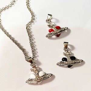 Vivienne Westwood Orb Saturn Heart ❤️ 🖤🤍